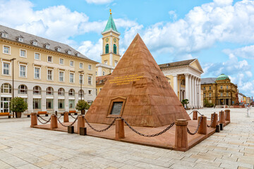 Karlsruhe pyramid on market square - obrazy, fototapety, plakaty