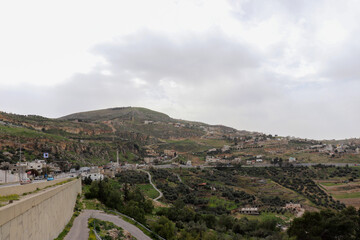 Fototapeta na wymiar Amman, Jordan : spring in Adsiya Village (Dead Sea road)