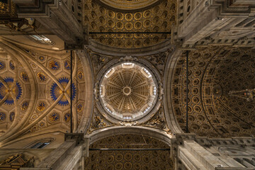 Fototapeta na wymiar Vault of the cathedral at Como, Italy