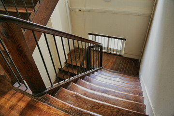 Vieux escalier