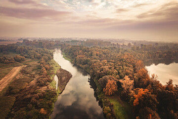 rzeka Odra, granica Polsko - Czeska w Chałupkach na Śląsku, panorama jesienią z lotu ptaka - obrazy, fototapety, plakaty