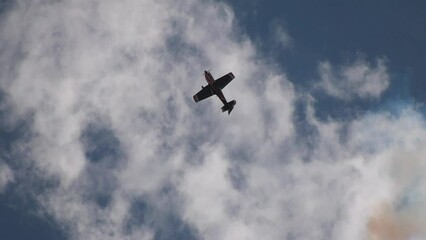 aerobatic airplane pulling g forces