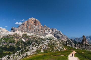 Dolomity krajobraz góry skały szczyty Dolomite, Italy - obrazy, fototapety, plakaty