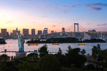 Fototapeta premium 東京都 夕暮れのお台場 