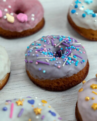 Dulce y colorida dona