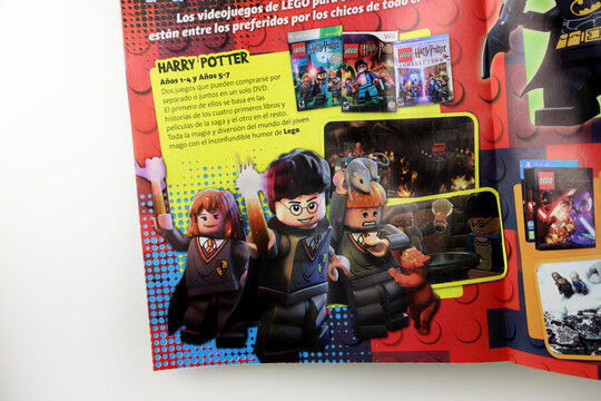 
Children's magazine with an article about Harry Potter's Lego blocks. Harry, Hermione and Ron. Toys and video games based on the books by J. K. Rowling.
