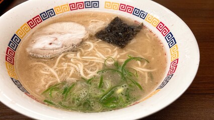 豚骨ラーメン
