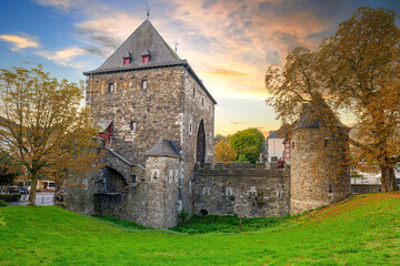 Aachen Ponttor, Stadtmauer