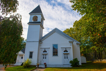 Fototapeta na wymiar First Christian Church at 542 Haley Road in historic village of Kittery Point, Town of Kittery, Maine ME, USA. 