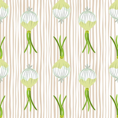 Obraz premium Hand drawn onion bulb seamless pattern. Onion in doodle style endless wallpaper.