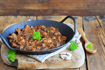  Beef Stroganoff