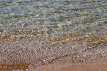 The color of the water in the mediterranean sea in shallow water