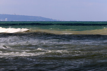 The color of the water in the mediterranean sea in shallow water