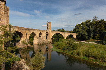 Fototapeta premium Besalu bridge medieval village in Spain