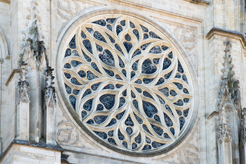 Beautiful rose window at Bordeaux cathedral. - obrazy, fototapety, plakaty
