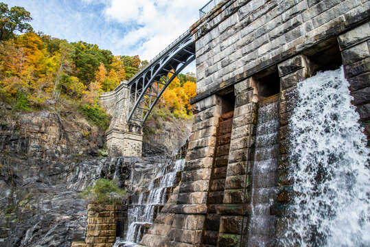 A dam in the fall