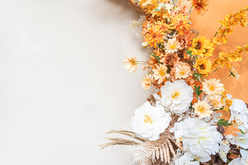 Obraz na płótnie Canvas wedding flower backdrop background, colorful background. wedding backdrop with flower and wedding decoration. Spring flowers background