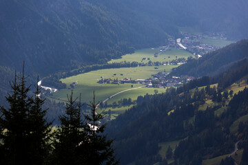 Die Lechtaler Alpen im Herbst