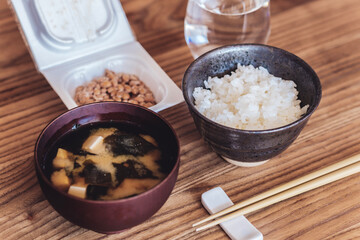 質素な朝食（日本食）