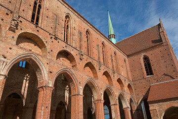 Fototapeta na wymiar Kloster Chorin - Blick vom Innenhof
