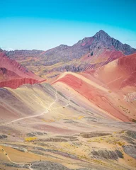Foto op Plexiglas Vinicunca Verticale opname van de 7 kleuren Vinicunca-bergen in Peru