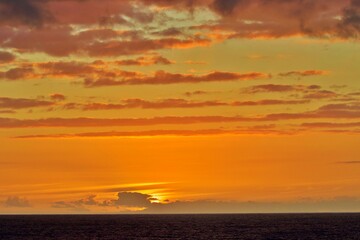 Fototapeta na wymiar Sonnenaufgang am Ozean
