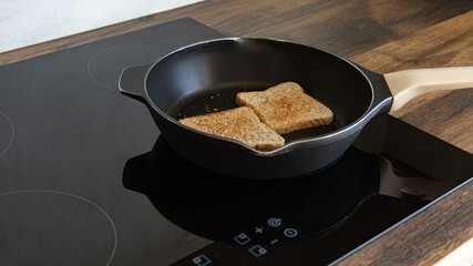 delicious crispy fried bread toasts
