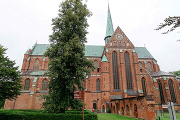 Fototapeta na wymiar Doberaner Münster, ehemaliges Zisterzienser-Kloster, Bad Doberan, Mecklenburg-Vorpommern, Deutschland