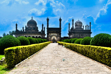 Ibrahim Roza  Also known as black Taj Mahal   [Located at Vijayapura, Karnataka] © Bhuvan