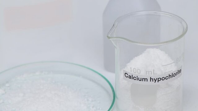 calcium hypochlorite in glass, chemical in the laboratory and industry, Chemicals used in the analysis