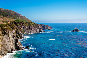 Fototapeta premium Big Sur, California with Pacific Coast Ocean with mountains