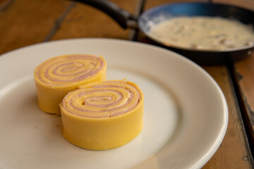 Italian pasta rondelli with ham and cheese