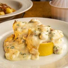 rondelli with creamy white sauce