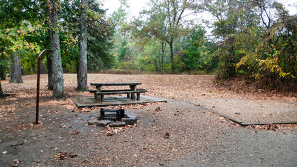 Devils Den State Park, Arkansas, picnic table and fire pit grill