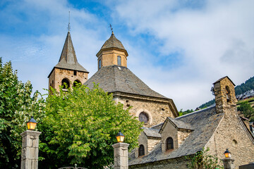 Fototapeta na wymiar Romanesque church in Vilac, Val d'Aran, Spain