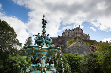 Ross Fountain cast iron fountain and Edinburgh Castle