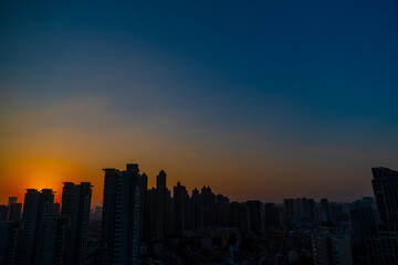 Obraz premium 大都会の夕暮れ