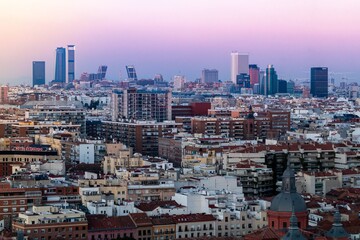 Fototapeta na wymiar Madrid, capital de España, ciudad europea