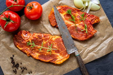 Viande de porc marinée 