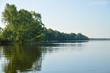 Obraz na płótnie Canvas lake and trees