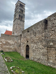 Fototapeta na wymiar Bośnia i Hercegowina miasto Jajce ruiny starego kościoła