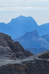 Le vette dolomitiche tra Val Badia e Val Gardena, all'interno dell'area UNESCO, vicino al paese di Corvara, Trentino Alto Adige - agosto 2024