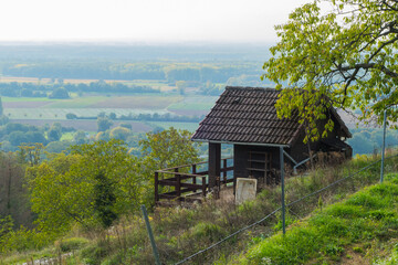Fototapeta na wymiar Holzhütte im Odenwald