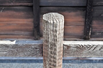 観光地の庄屋通りの柵