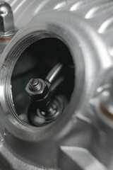 Engine valve clearance. Cylinder head.