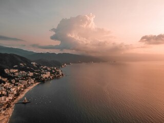 Obraz premium Bird's eye view over a beach in Puerto Vallarta