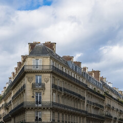 Fototapeta na wymiar Paris, beautiful ancient building in the parc Monceau, public garden, in a luxury area 