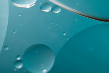 Aquamarine, teal, and turquoise circles and spheres.
