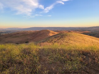 The Tassajara Ridge trail and San Ramon Valley in Northern California