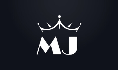 King crown logo design vector and extra bold queen symbol